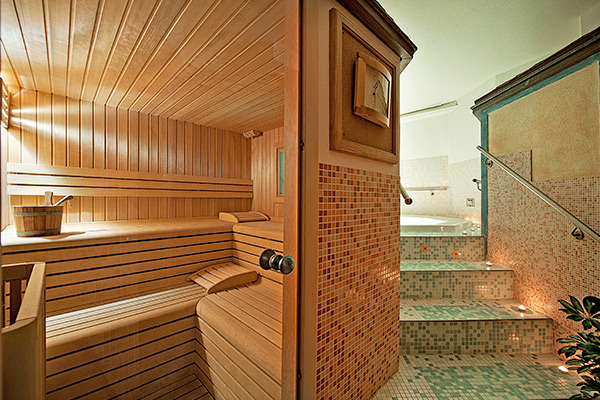 HOTEL ST. MICHAEL 4* - Livigno (SO) Accoglienza e benessere nel cuore delle Alpi
