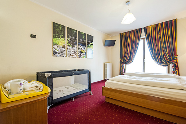 HOTEL TOURING 4* - Livigno (SO) Tradizione & sapori in family hotel 4*
