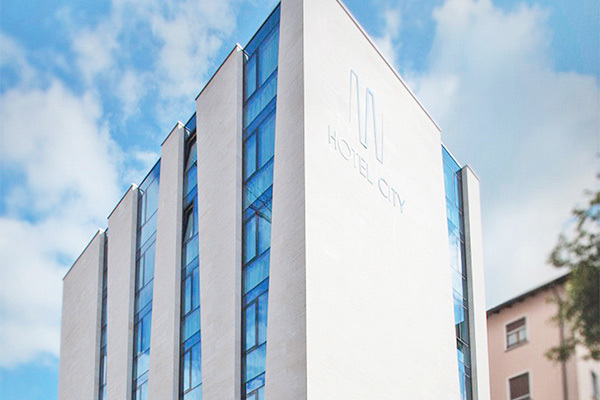 HOTEL CITY LUGANO 4* - Lugano (Cantone Ticino - Svizzera) Moderno City Hotel 4* a Lugano