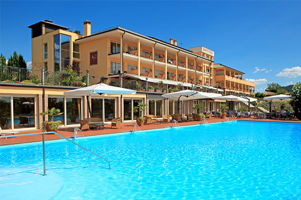 SMALL & BEAUTIFUL HOTEL BOFFENIGO 4* - Costermano (VR) Relax e benessere con vista panoramica sul Lago di Garda