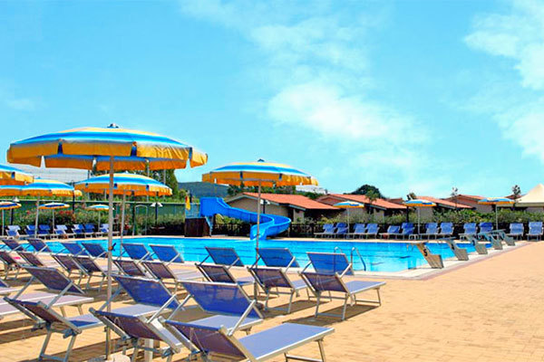 VILLAGGIO IL GIRASOLE 4* - Follonica (GR) Trilocali 4* a 900 metri dalla spiaggia