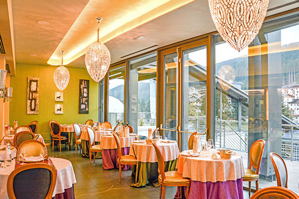 DESIGN OBEROSLER HOTEL 4* - Madonna di Campiglio (TN) Design Hotel 4* incastonato tra le Dolomiti del Brenta