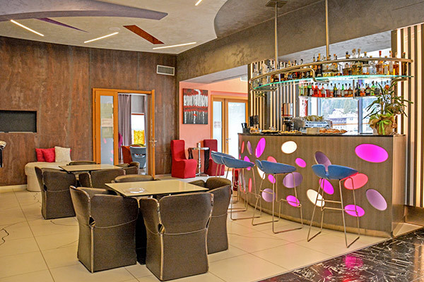 DESIGN OBEROSLER HOTEL 4* - Madonna di Campiglio (TN) Design Hotel 4* incastonato tra le Dolomiti del Brenta