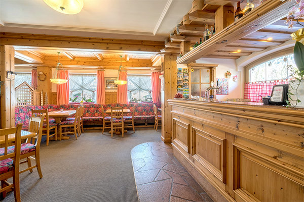 HOTEL CANADA 3* - Predazzo (TN) Immerso nella natura in Val di Fiemme