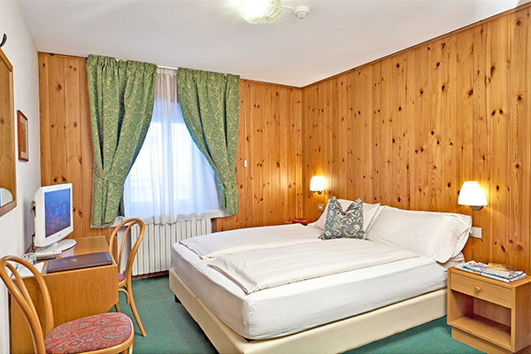 HOTEL LIVIGNO 3* - Livigno (SO) Tradizione e ospitalitA' a Livigno