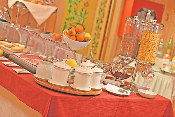 HOTEL LIVIGNO 3* - Livigno (SO) Tradizione e ospitalitA' a Livigno