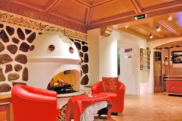 HOTEL ROSA 3* - Vigo di Fassa (TN) Posizione panoramica, in Val di Fassa