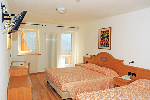 HOTEL ROSA 3* - Vigo di Fassa (TN) Posizione panoramica, in Val di Fassa