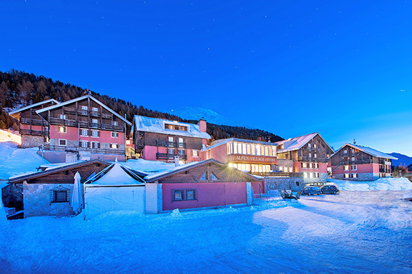 ALPEN VILLAGE HOTEL 3* - Livigno (SO) 3* con vista panoramica su Livigno