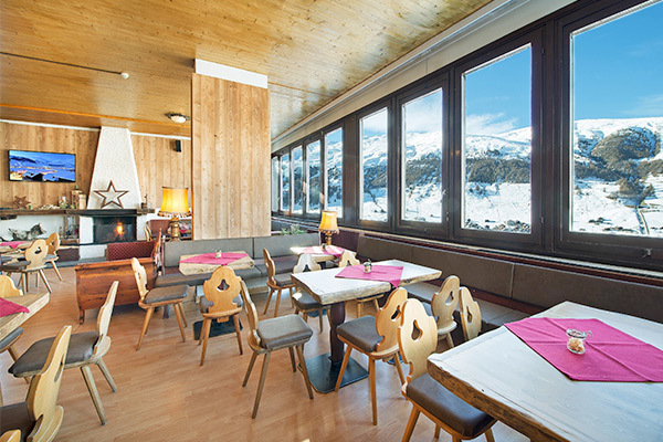 ALPEN VILLAGE HOTEL 3* - Livigno (SO) 3* con vista panoramica su Livigno