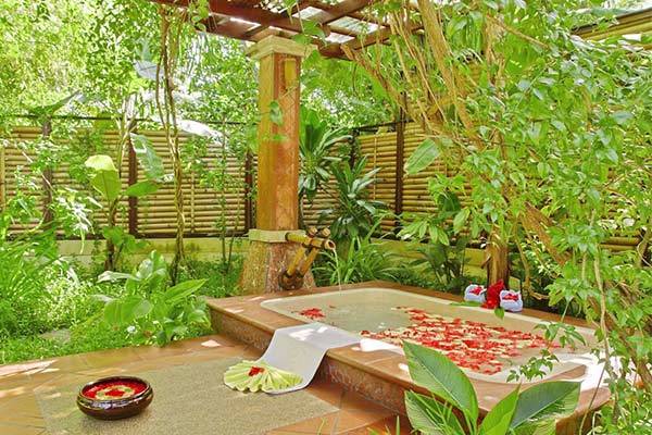 SUN ISLAND RESORT & SPA 5* - Nalaguraidhoo (Atollo di Ari - Maldive) Relax sotto il sole maldiviano