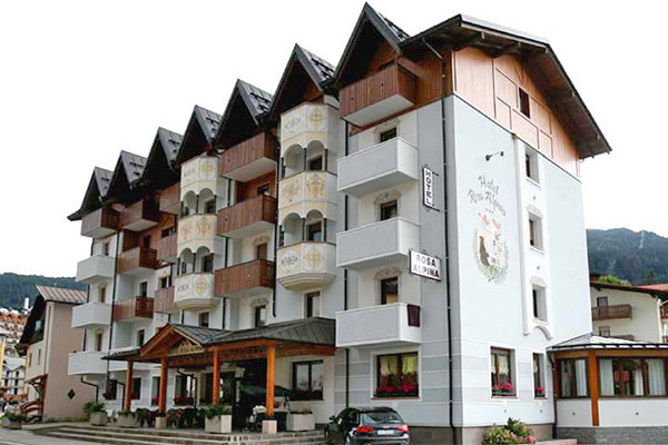 HOTEL ROSA ALPINA 3* - Andalo (TN) Nella cornice delle Dolomiti di Brenta