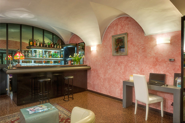 HOTEL EUROPA 3* - Genova (GE) In posizione centrale a Genova