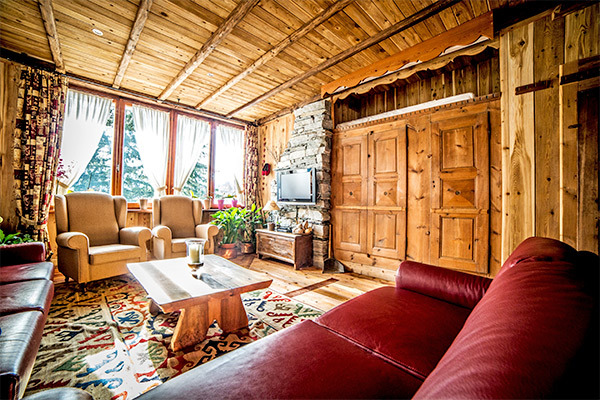 HOTEL LA TORRETTA 4* - Challand-Saint-Anselme (AO) Accoglienza familiare in location unica