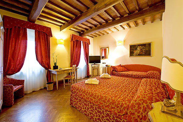 RELAIS DELL'OLMO 4* - Perugia (PG) Soggiorno di lusso ed eleganza