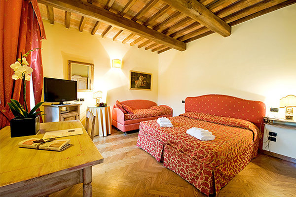 RELAIS DELL'OLMO 4* - Perugia (PG) Soggiorno di lusso ed eleganza