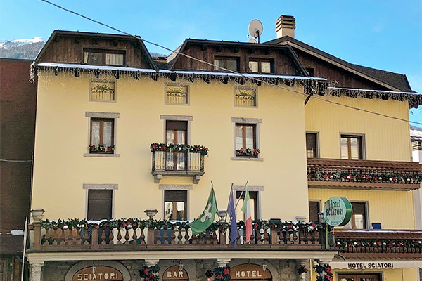 HOTEL SCIATORI 3* - Temù (BS) NELLA CORNICE DELLA VAL CAMONICA