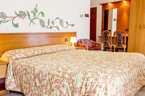 HOTEL SCIATORI 3* - Temù (BS) NELLA CORNICE DELLA VAL CAMONICA