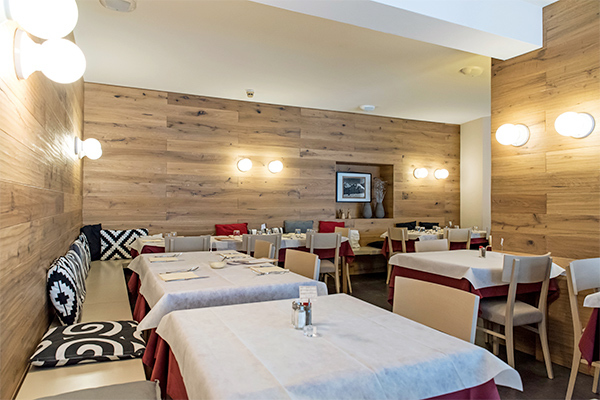 HOTEL AL GALLO FORCELLO.1530 3*S - Passo Pramollo - Nassfeld (UD) A 1530 metri di altitudine sulle Alpi Carniche