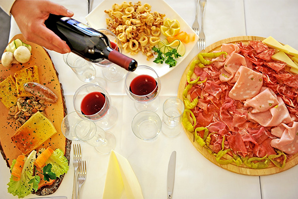HOTEL AL GALLO FORCELLO.1530 3*S - Passo Pramollo - Nassfeld (UD) A 1530 metri di altitudine sulle Alpi Carniche