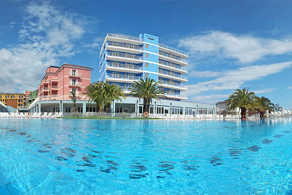 RESIDENCE AI POZZI VILLAGE & SPA 4* - Loano (SV) Appartamenti in wellness resort, fino a 7 posti letto