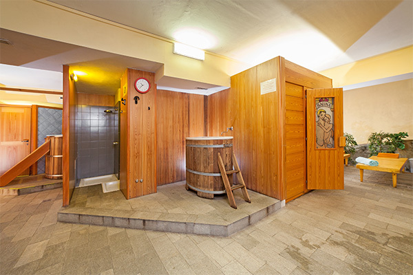 HOTEL MONBOSO 4*S - Gressoney-la-Trinit (AO) A 200 metri dalle piste, a 1850 metri di altitudine