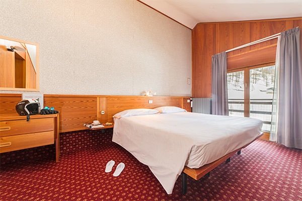 HOTEL MONBOSO 4*S - Gressoney-la-Trinit (AO) A 200 metri dalle piste, a 1850 metri di altitudine