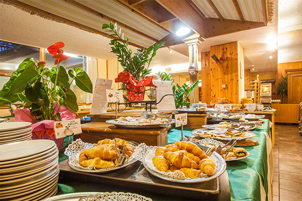 HOTEL MONBOSO 4*S - Gressoney-la-Trinit (AO) A 200 metri dalle piste, a 1850 metri di altitudine