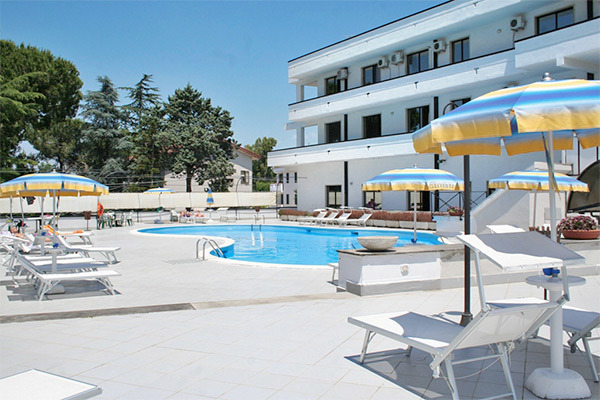 HOTEL CLORINDA 4* - Capaccio (SA) A 3 km dal sito archeologico di Paestum
