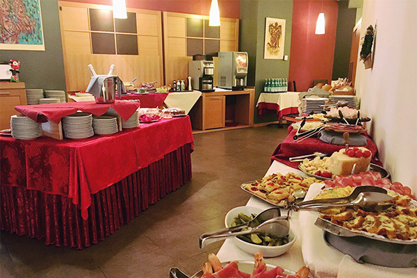 DOLOMITI CHALET FAMILY HOTEL 3* - Vason del Monte Bondone (TN) Family Hotel 3* Low cost sulle Dolomiti