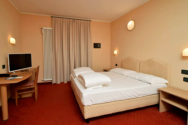CH HOTEL SAN CARLO 3* - Valdidentro (SO) A 100 metri dalle piste