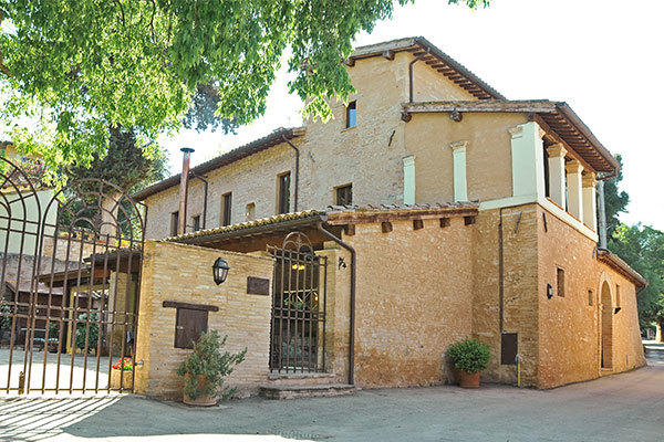 AGRITURISMO LA MAESTA' - Foligno (PG) Quiete, accoglienza e buona cucina