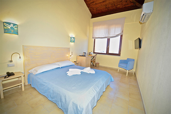 HOTEL COSTA PARADISO 4* - Trinità d'Agultu e Vignola (SS) Hotel di charme, panorama unico, a 700 metri dalla spiaggia di Li Cossi