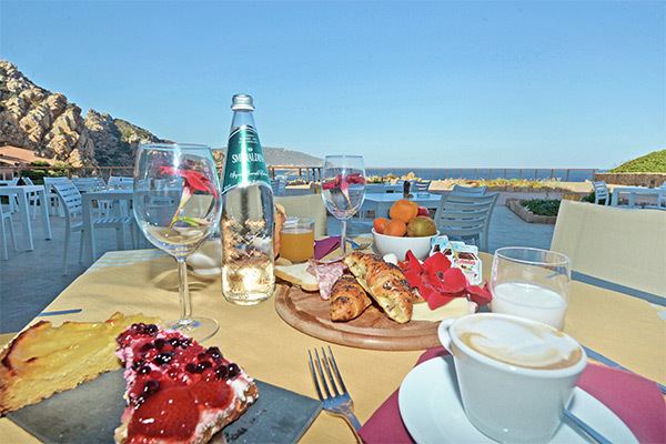 HOTEL COSTA PARADISO 4* - Trinità d'Agultu e Vignola (SS) Hotel di charme, panorama unico, a 700 metri dalla spiaggia di Li Cossi