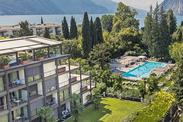 HOTEL DU LAC ET DU PARC 4* - Riva del Garda (TN) Immerso in un parco sulle rive del Lago di Garda