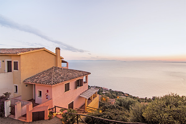 RESIDENCE CLUB ESSE TORRE DELLE STELLE - Villasimius (CA) Con una magnifica vista sul mare