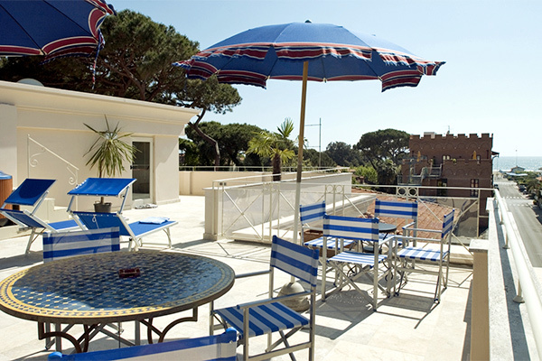 HOTEL VISCARDO 4* - Forte dei Marmi (LU) A 300 metri dal mare della Versilia