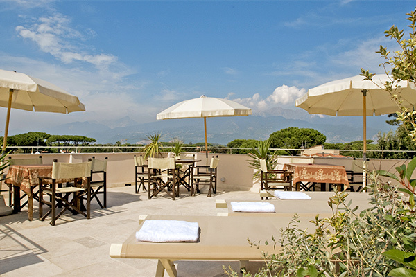HOTEL VISCARDO 4* - Forte dei Marmi (LU) A 300 metri dal mare della Versilia