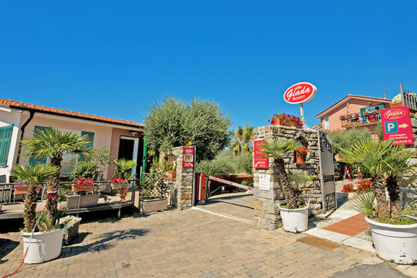 HOTEL VILLA GIADA RESORT - Imperia (IM) In un parco di 18.000 mq