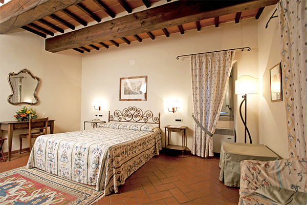 RELAIS TORRE SANTA FLORA 4* - Subbiano (AR) Hotel 4* in posizione strategica