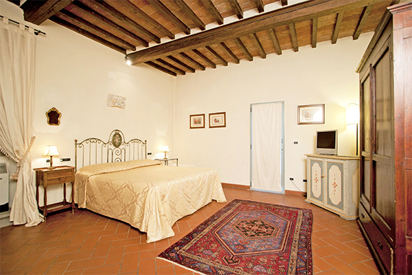 RELAIS TORRE SANTA FLORA 4* - Subbiano (AR) Hotel 4* in posizione strategica