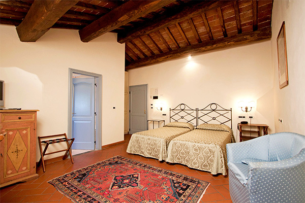 RELAIS TORRE SANTA FLORA 4* - Subbiano (AR) Hotel 4* in posizione strategica