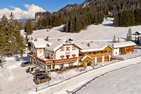ALPIN NATUR HOTEL BRUCKELE 3*S - Braies (BZ) Hotel di lunga tradizione