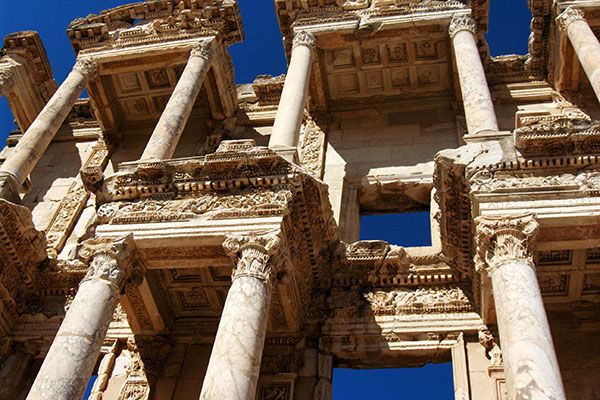 Un viaggio tra meraviglie antiche e paesaggi unici
