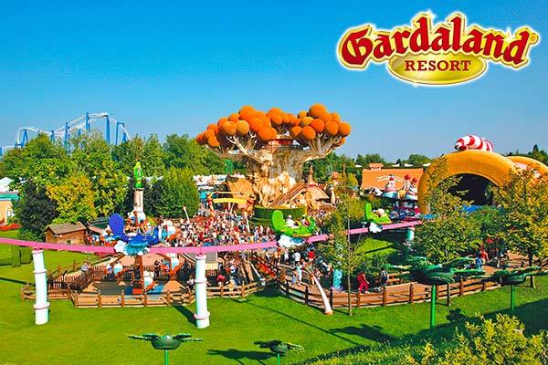 CAMPING BELVEDERE 3* - Lazise (VR) Divertimento in famiglia, con ingresso a Gardaland