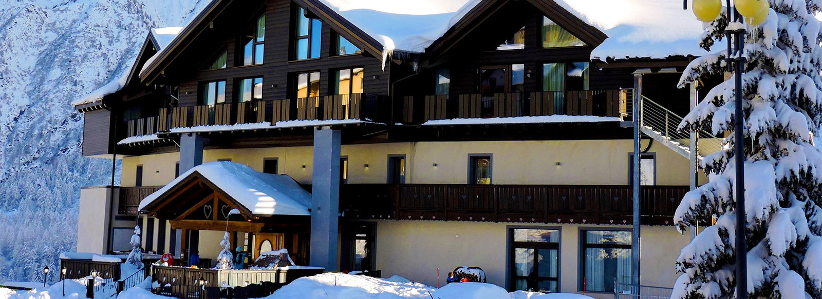 FAMILY HOTEL A 300 METRI DAL CENTRO CON TRATTAMENTO DI MEZZA PENSIONE