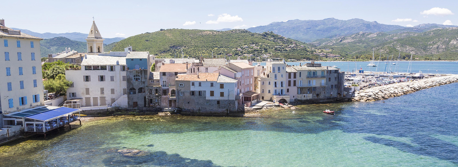 Immerso tra i vigneti in Corsica