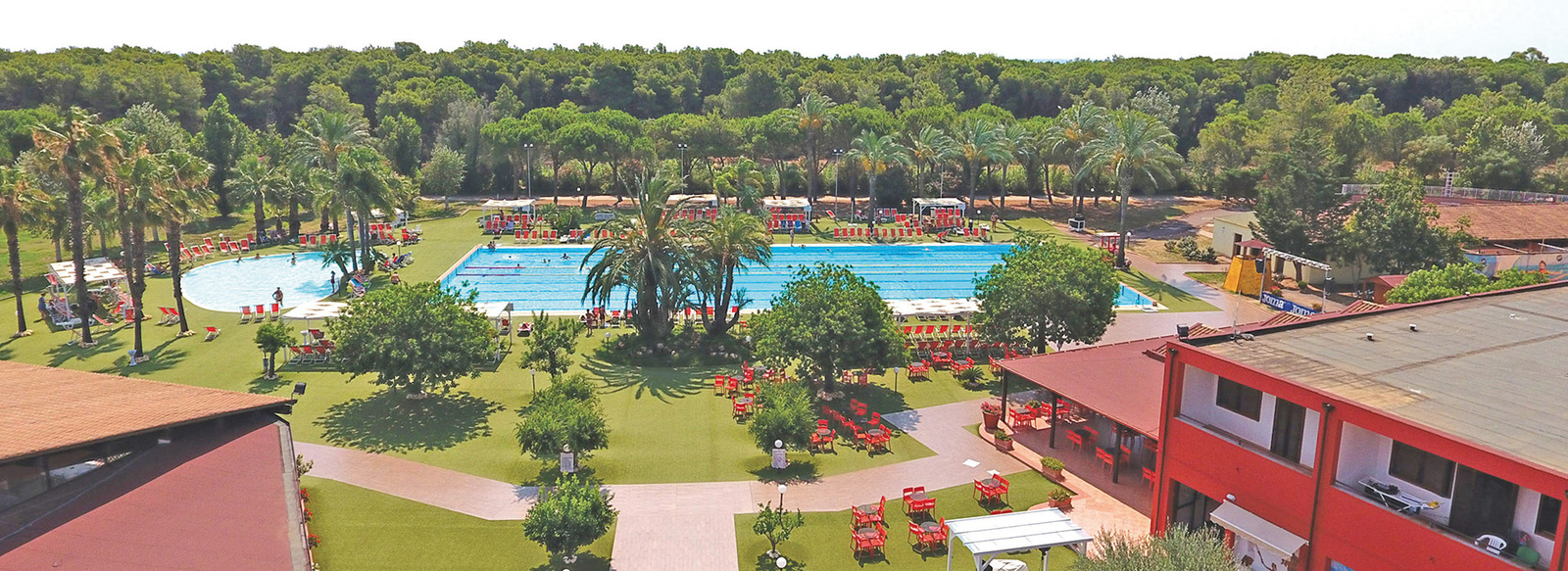 A 700 metri dalla spiaggia