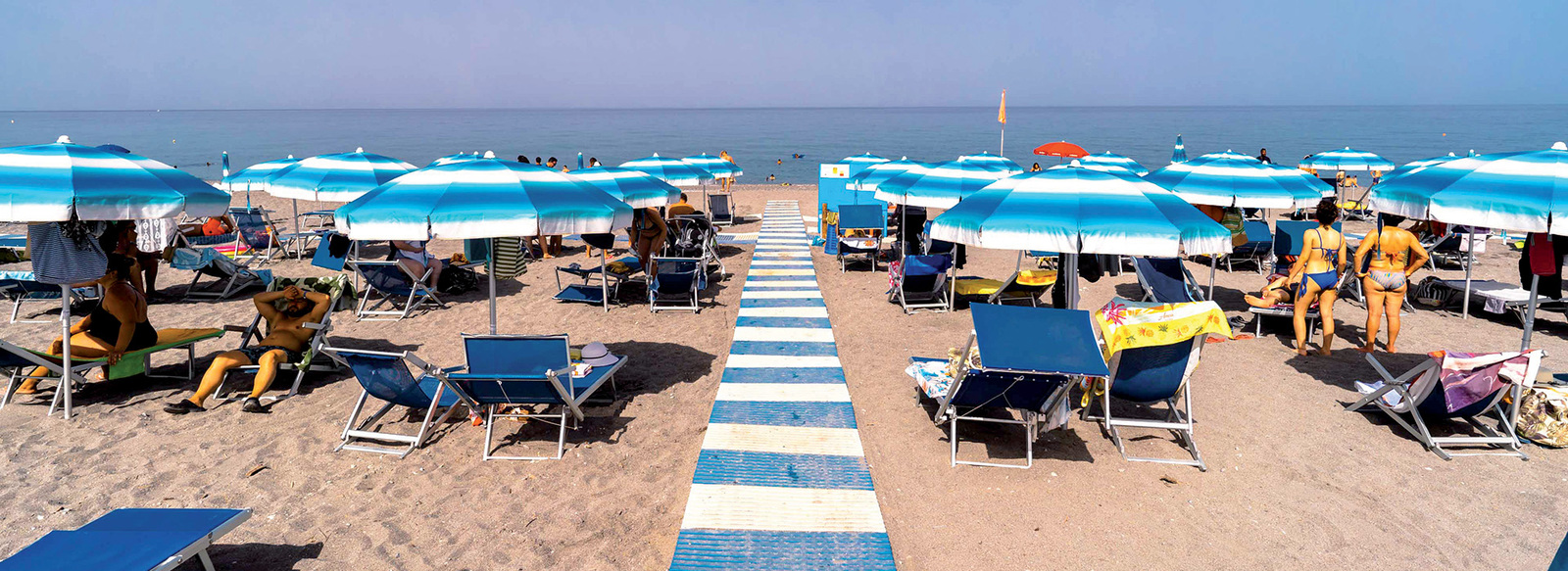 A 300 metri dalla spiaggia