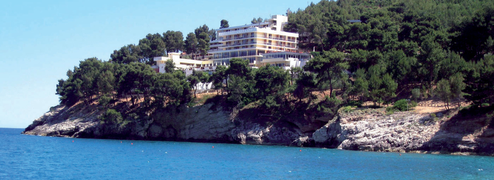 Nel cuore del Gargano, sul mare smeraldino